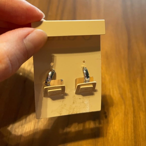 O’Girl Bow Earrings - Picture 2 of 3